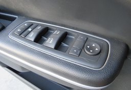 2020 Chrysler 300 - Image 41