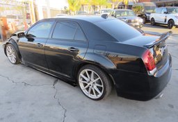 2020 Chrysler 300 - Image 7