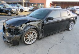 2020 Chrysler 300 - Image 2