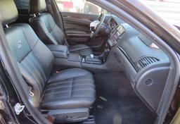 2020 Chrysler 300 - Image 24