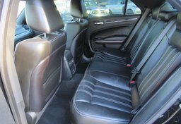 2020 Chrysler 300 - Image 28