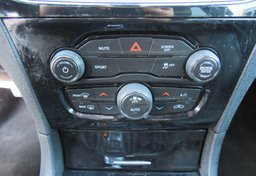 2020 Chrysler 300 - Image 37