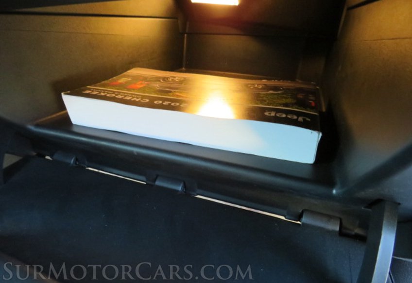 2020 Jeep Cherokee - Image 40