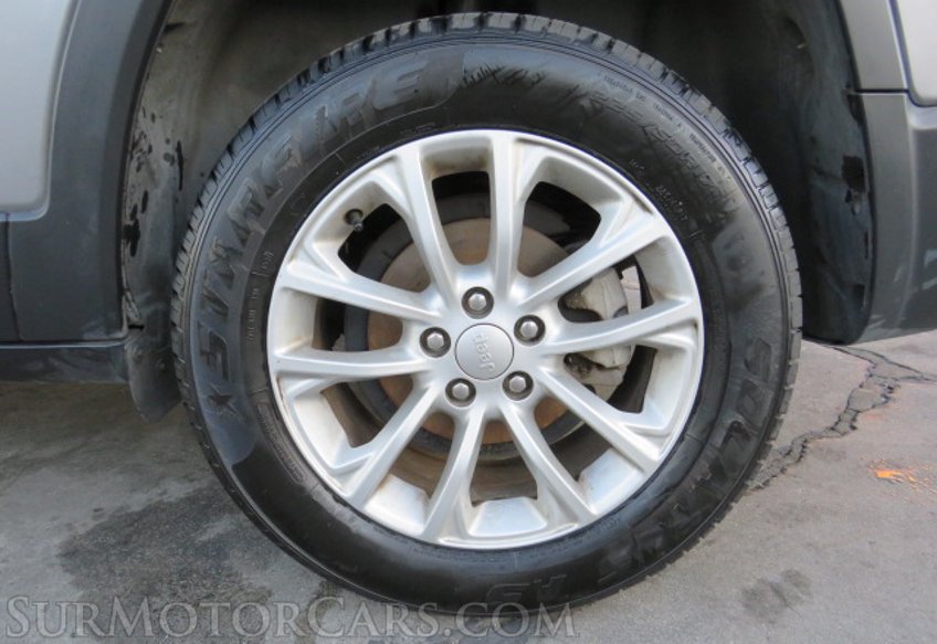 2020 Jeep Cherokee - Image 20