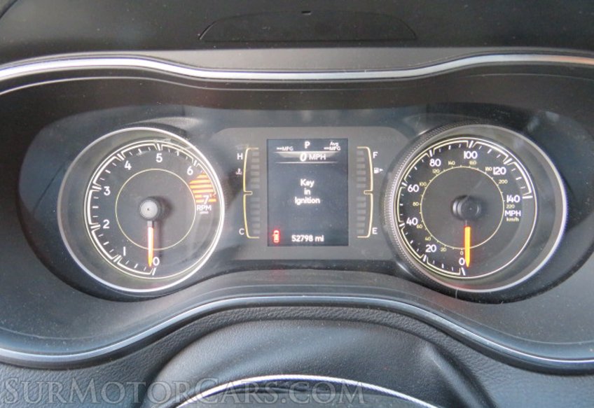 2020 Jeep Cherokee - Image 34