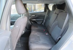 2020 Jeep Cherokee - Image 29