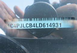 2020 Jeep Cherokee - Image 52