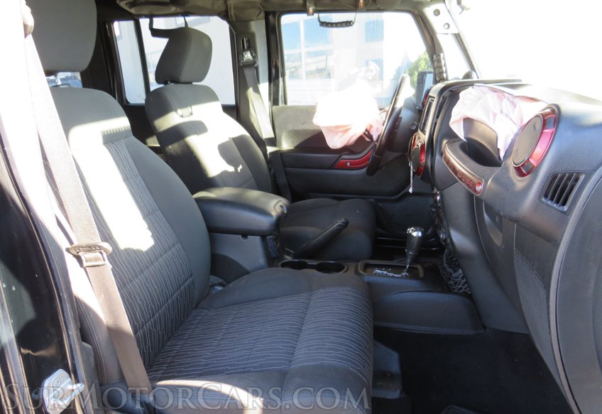 2012 Jeep Wrangler Unlimited - Image 34