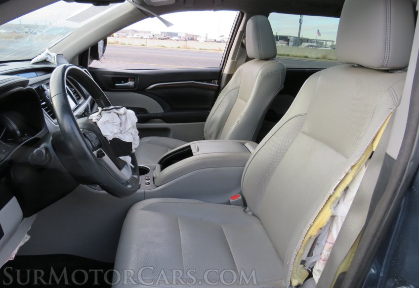 2016 Toyota Highlander - Image 18