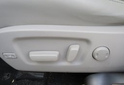 2016 Toyota Highlander - Image 43