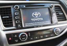 2016 Toyota Highlander - Image 32