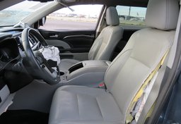 2016 Toyota Highlander - Image 18