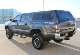 2023 Toyota Tacoma 4x4 TRD Off-Road - Image 9