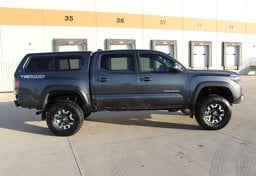 2023 Toyota Tacoma 4x4 TRD Off-Road - Image 11