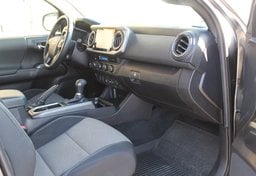 2023 Toyota Tacoma 4x4 TRD Off-Road - Image 37