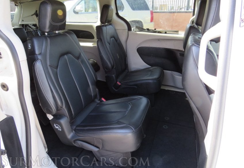 2020 Chrysler Voyager - Image 28