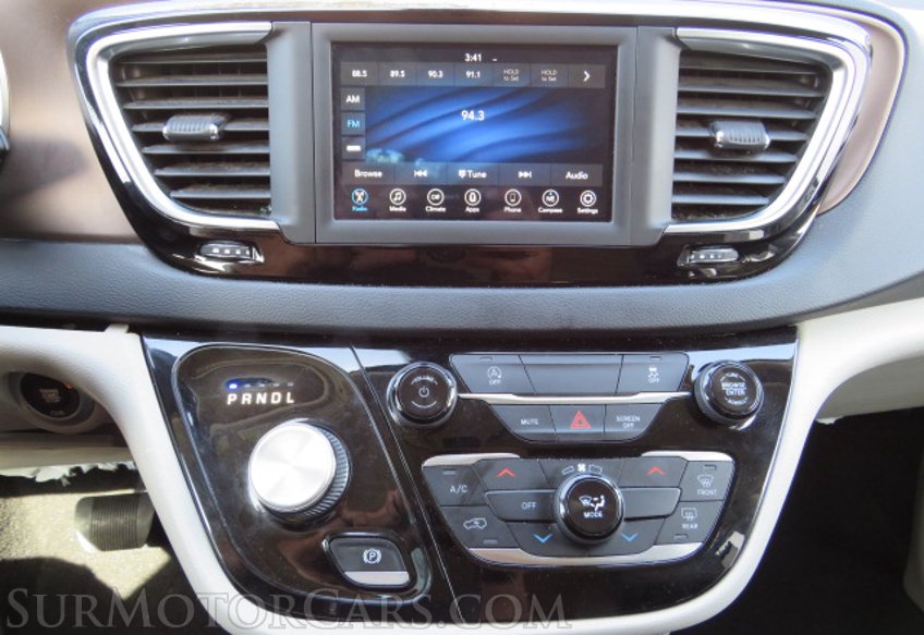 2020 Chrysler Voyager - Image 40