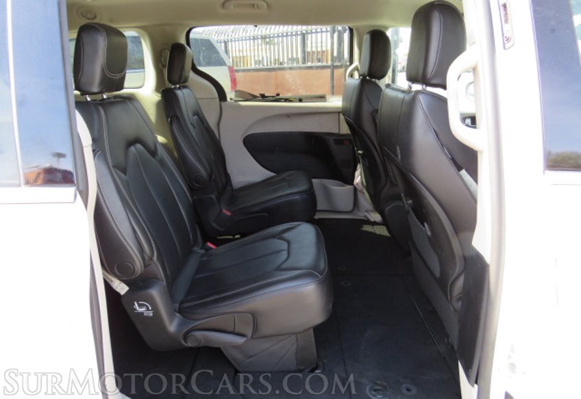 2020 Chrysler Voyager - Image 22