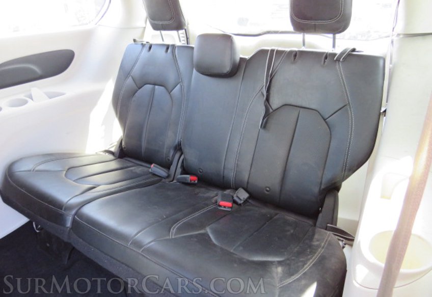 2020 Chrysler Voyager - Image 31