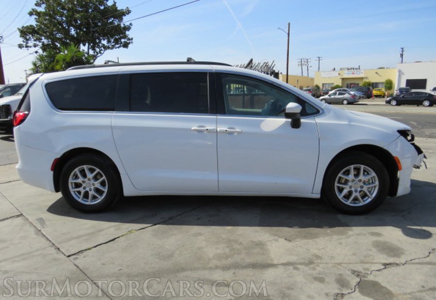 2020 Chrysler Voyager - Image 12