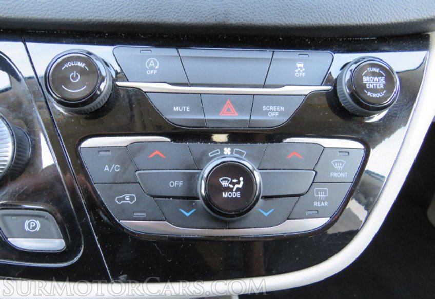 2020 Chrysler Voyager - Image 44