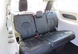 2020 Chrysler Voyager - Image 32