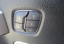 2018 Ford Super Duty F-350 DRW - Image 64