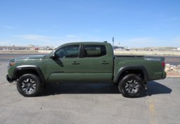 2021 Toyota Tacoma 4WD - Image 10