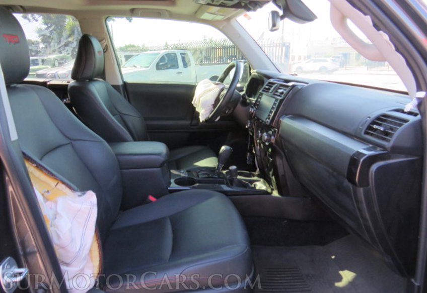 2020 Toyota 4Runner - Image 26