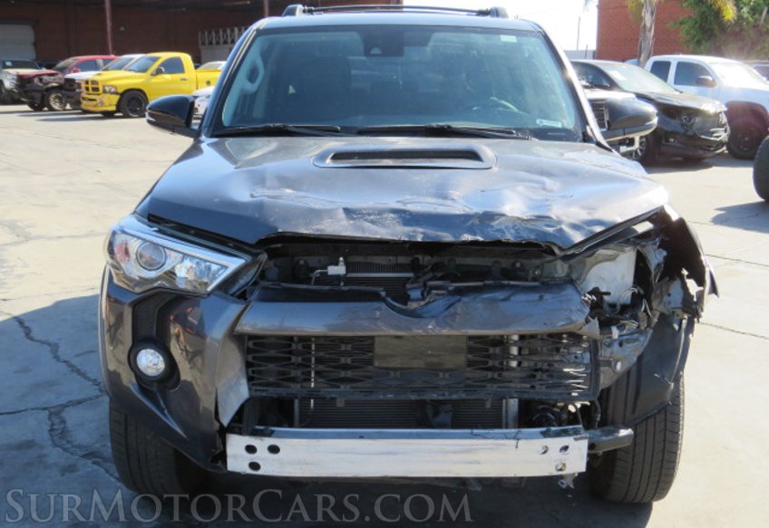 2020 Toyota 4Runner - Image 5