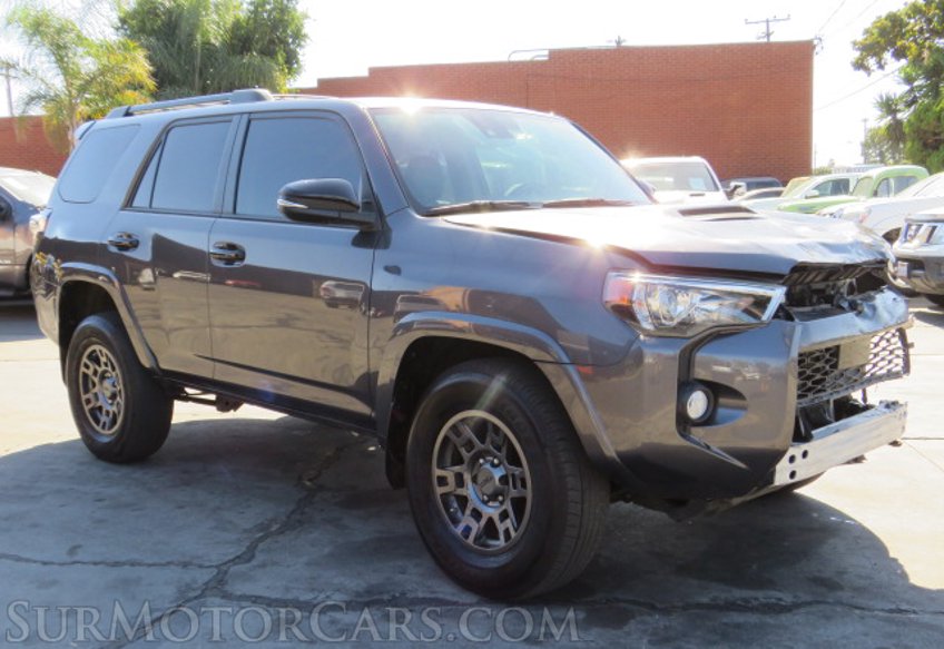 2020 Toyota 4Runner - Image 3