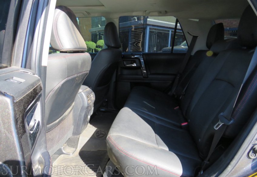 2020 Toyota 4Runner - Image 27