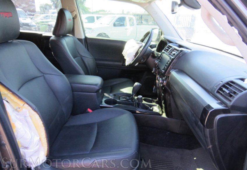 2020 Toyota 4Runner - Image 24