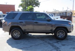 2020 Toyota 4Runner - Image 6