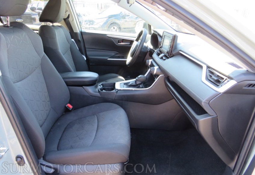 2021 Toyota RAV4 - Image 30