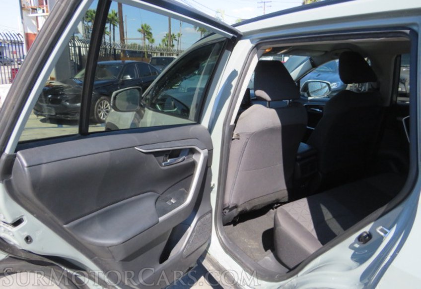 2021 Toyota RAV4 - Image 23