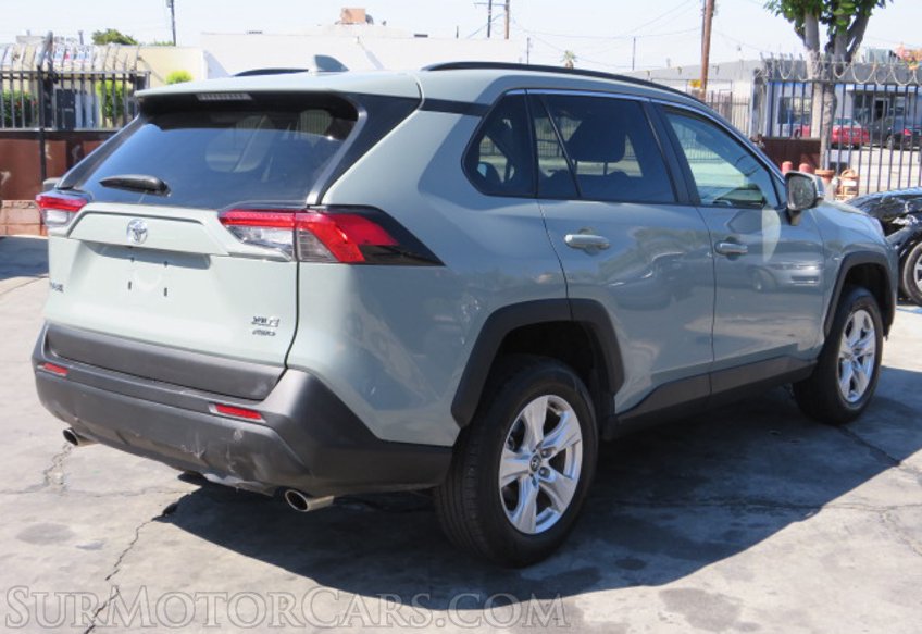 2021 Toyota RAV4 - Image 9