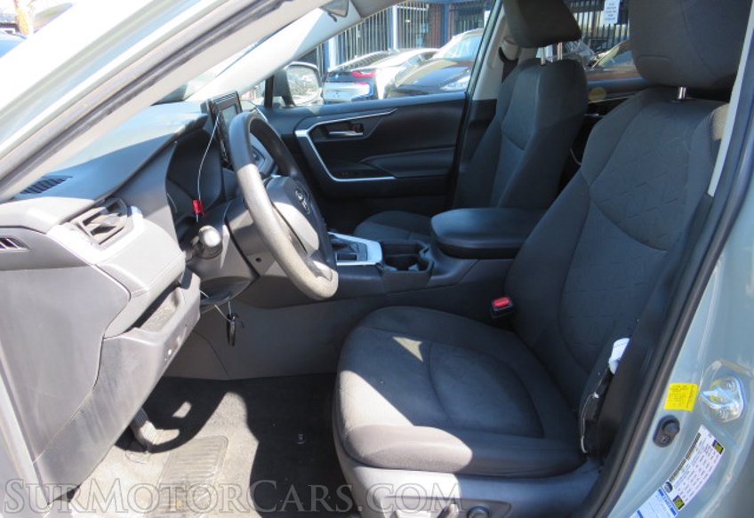 2021 Toyota RAV4 - Image 25