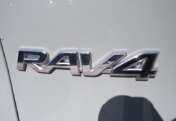 2021 Toyota RAV4 - Image 16