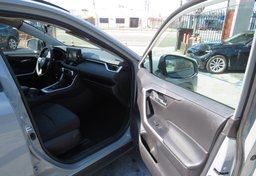 2021 Toyota RAV4 - Image 22