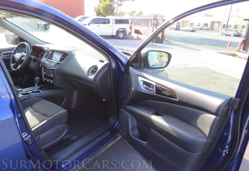 2020 Nissan Pathfinder - Image 21