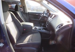 2020 Nissan Pathfinder - Image 22