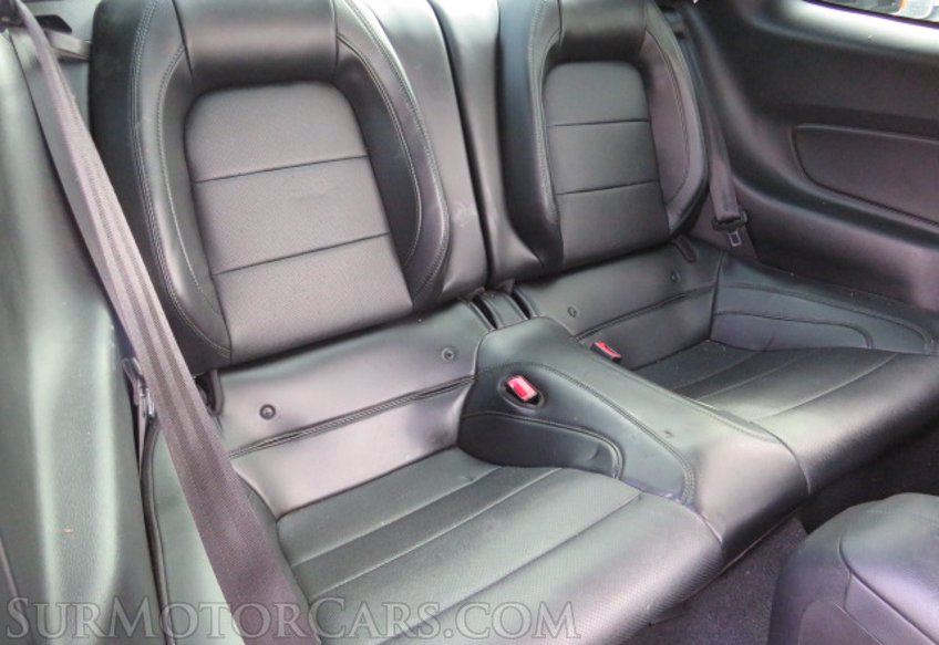 2019 Ford Mustang - Image 26