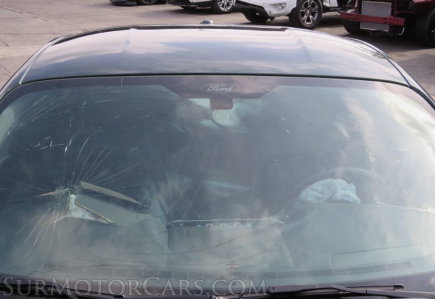 2019 Ford Mustang - Image 13