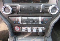 2019 Ford Mustang - Image 31