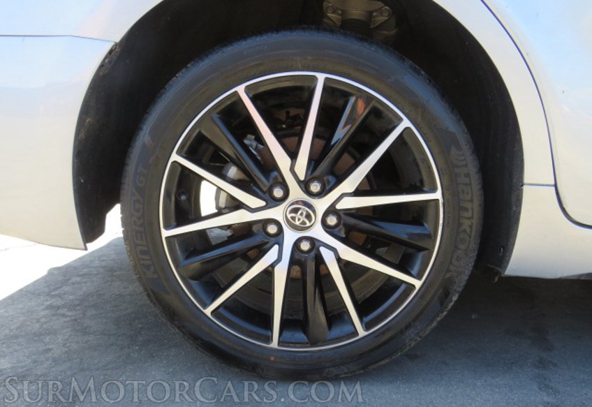 2021 Toyota Camry - Image 18