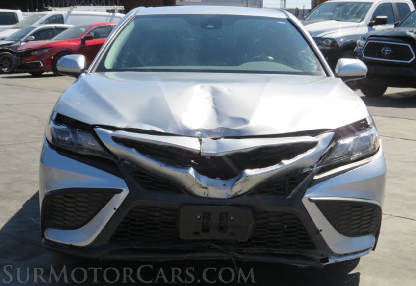 2021 Toyota Camry - Image 11