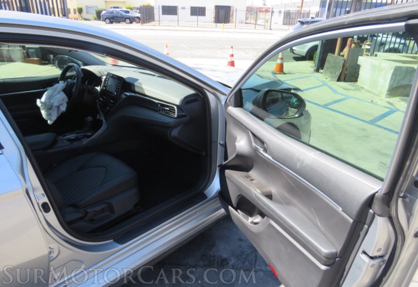 2021 Toyota Camry - Image 20