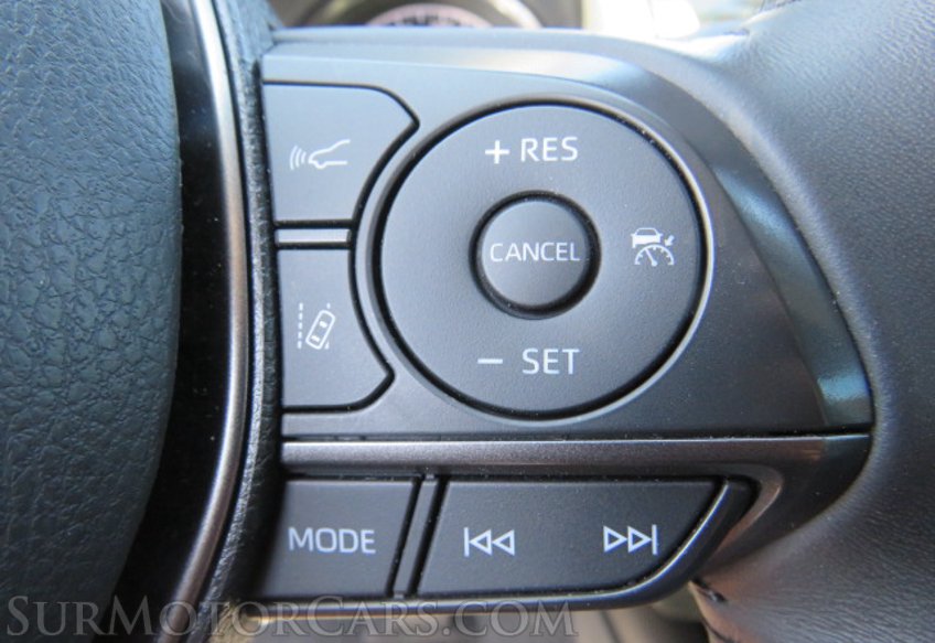 2021 Toyota Camry - Image 32