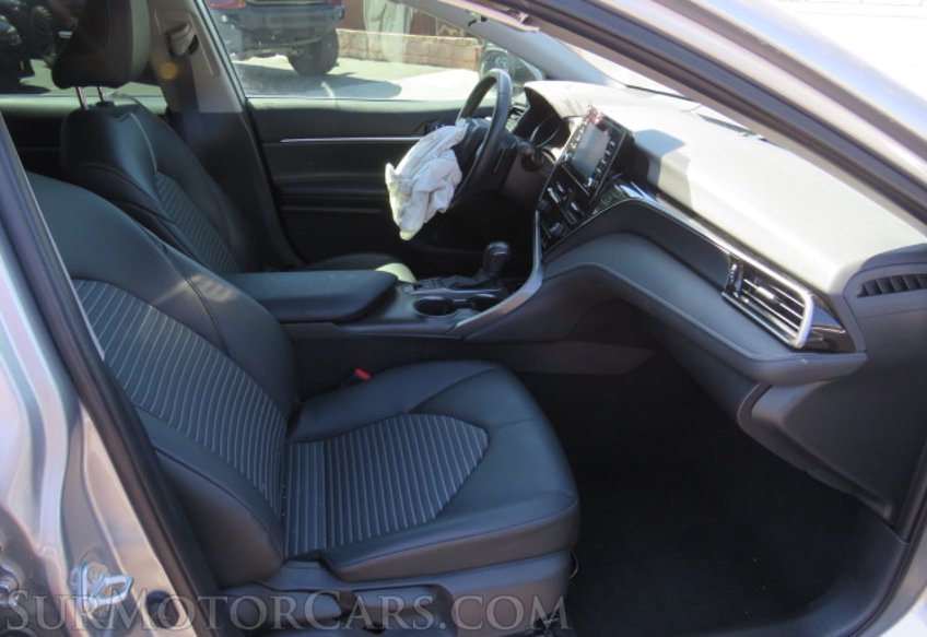 2021 Toyota Camry - Image 28